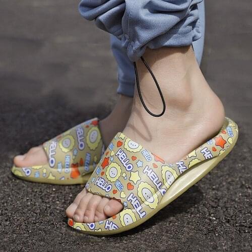 2021 summer new coconut grandpa couple sandals and slippers EVA stepping on shit feeling at home lightweight flip-flop men