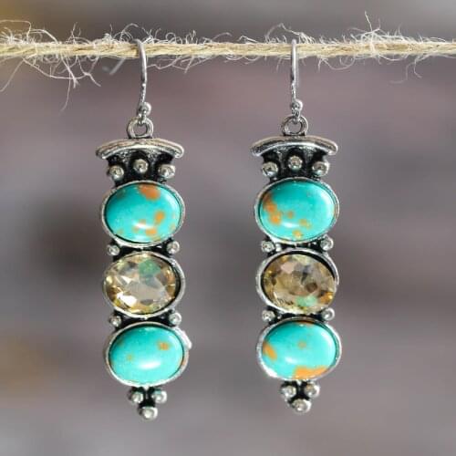 Vintage Women Earrings Bohemian Green Stone Dangle Earrings Ethnic Carving Pattern Jewelry For Women Party Gifts