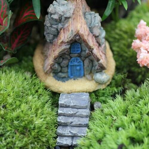 1Pcs handmade house girls fairy garden miniatures mini gnomes moss terrariums resin crafts figurines for garden decoration