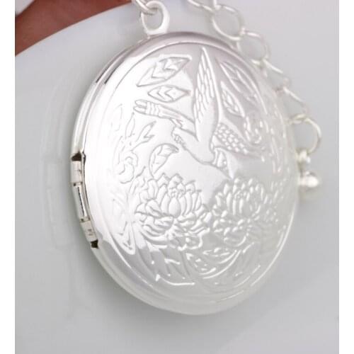 N114 Fashion locket pendant necklace delicate jewelry flying bird with flowers pattern locket pendant necklace