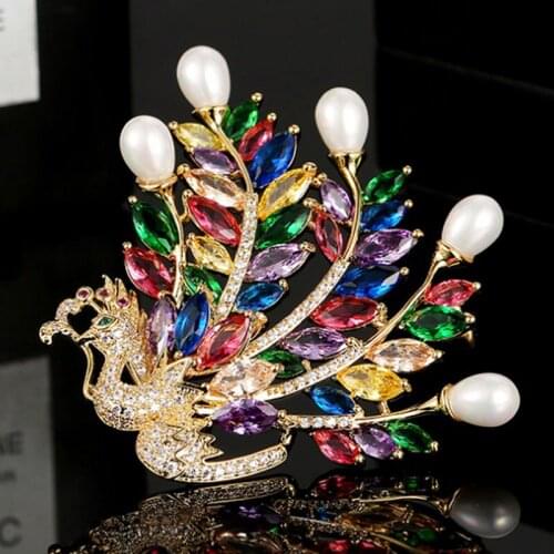 Zlxgirl New arrival women multicolor Cubic Zircon peacock Shape wedding brooches jewelry animal Corsage Pins imitation pearl pin