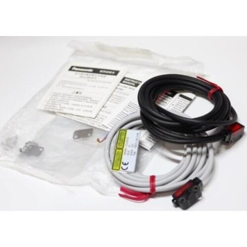 EX-L211 = EX-L211D + EX-L211E Laser sensor; Amplifier Built-in; NPN; Spot dai 6x4mm; 1M sensing range; 2M ca