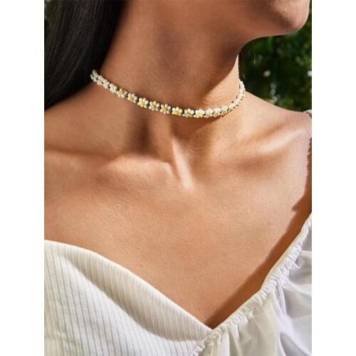 New Bohemian Style Rice Bead Flower-Shaped Beaded Necklace Fashion Y2K Millennial Style Summer Beach Sexy Clavicle Chain Jewelry