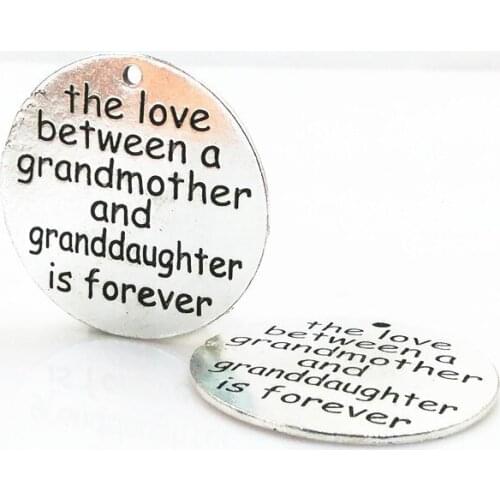 Newest 10 Pieces/Lot Diameter 32mm Antique Silver Plated Grandmother and Granddaughter Love Round Pendant