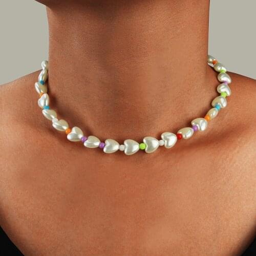 DIEZI Sweet Fashion Bohemian Imitation Pearl Necklace Women Heart Pendant Choker Necklace Multicolor Beads Necklace Jewelry