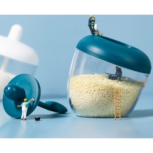 Transparent Creative Japanese Kitchen Circular Moisture-Proof Dust Spice Jar Seasoning Containers With Spoon Jars For Spices