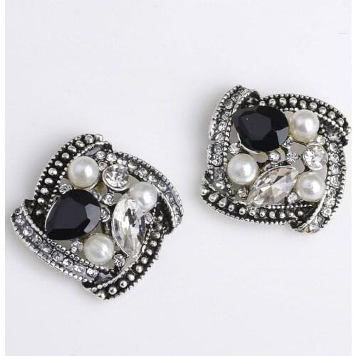 Hot Sale wholesale 20pcs/lot Wedding Diamond Button rhinestone with pearl Button crystal DIY hair garment Accessories YF09