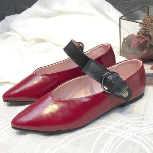 New Witch Shoes British Retro Grandmas Shoes V-Port Pointed Flat Bottom Comfortable Simple All Season Ballet Flats Shoes Woman