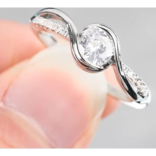 Fashion Round Crystal Rings for Women Couple Engagement Wedding Bridal Romantic Creative Ring Female Luxury Jewelry Accessories