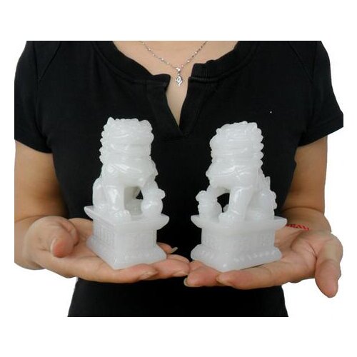White jade lion decoration Guang Feng Shui pair of crafts natural town house imitation Bai Yushi home accessories