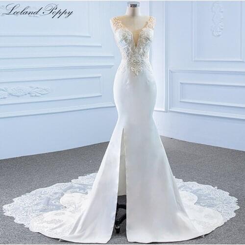 Lceland Poppy V Neck Satin Mermaid Wedding Dresses 2021 Lace Appliques Sleeveless Beaded Vestido de Novia Bridal Gowns with Slit