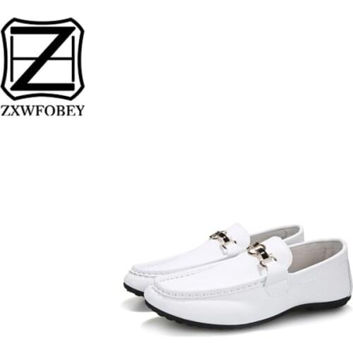 ZXWFOBEY Men Light Weight Casual Flat Elastic Trainer Breathe Comfort Non-slip Flat Shoes spring Men Casual Shoes Peas