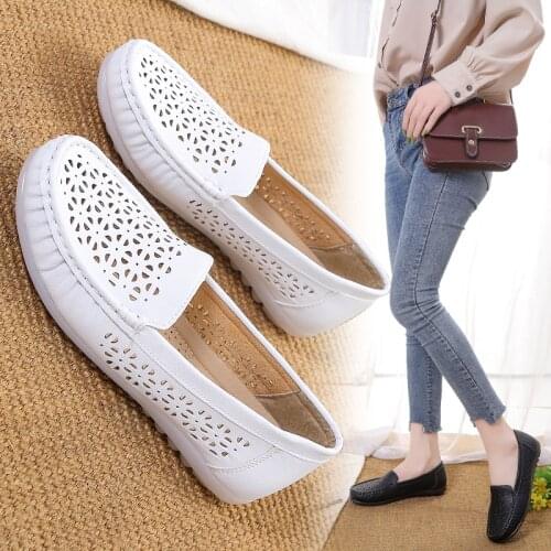 Loafers Womens Summer New Flat Single Shoes Hollow Breathable Soft Bottom Driving Shoes Non-slip Sandals One Pedal Mother Shoes