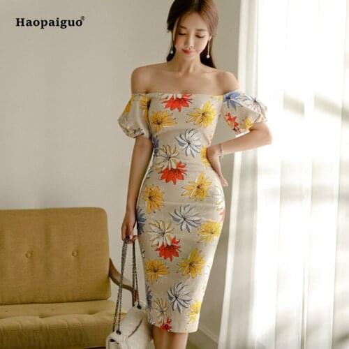 2018 Plus Size Pencil Dress Women Blue Yellow Print Short Lantern Sleeve Slash Neck Office Floral Dress Elegant Casual Dresses