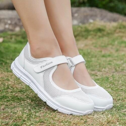 Summer sandals soft soles portable Sneakers walking shoes flat soles for women breathable shoes for elder mothers