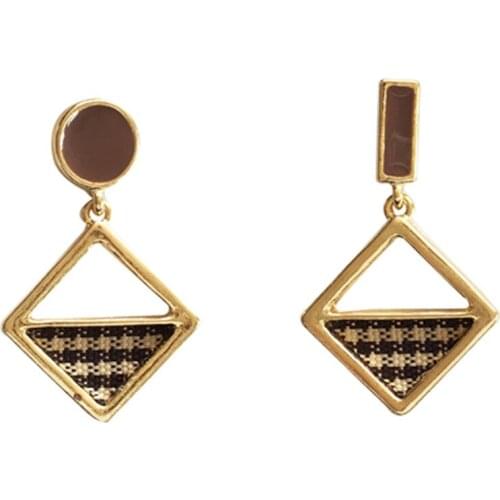 Double11 S925 Silvery Womens Vintage Plaid Earrings Creative Asymmetric Design All-match Geometric Ear Stud Ear Clip Wholesale