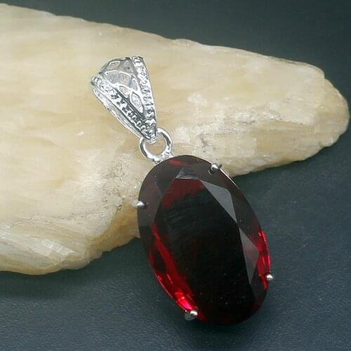 Gemstonefactory Jewelry Big Promotion 925 Silver Oval Shape Red Garnet Women Ladies Mom Gifts Necklace Pendant 20213907