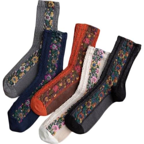 Womens Socks In The Tube Autumn and Winter Models Girls Heart European American National Wind Flowers Ladies Socks New Floral
