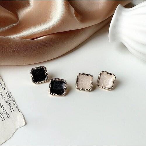 Origin Summer French Square Geometrical Stud Earings for Women Exquisite Black White Color Earings Party Jewelry Accessories