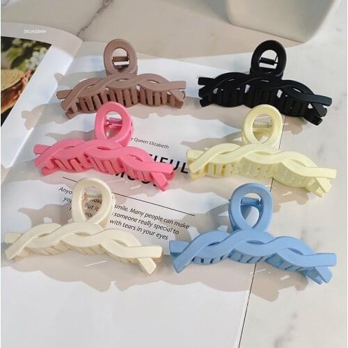 Fashion hair clips for women claw clip elegant Colorful Twist shape hair barrettes hair clips hair accessories crab for hair new