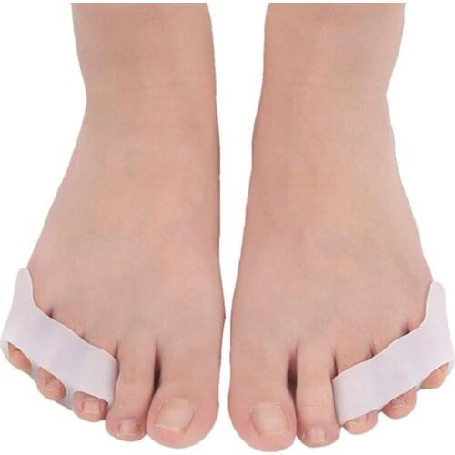 Silicone Toe Separator Foot Braces Support 3 Holes Little Toe Varus Corretcor for Overlapping Toe Foot Care for Men Women