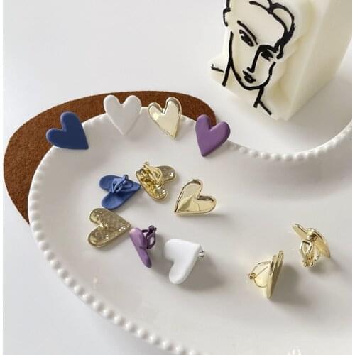 NEW Retro Asymmetric Colorful Love Heart Earrings Contrast Color Irregular Metal Clip Earrings Chic Simple Stud Earrings for