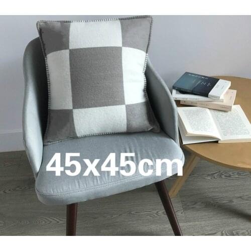 H Letter Knitted Blanket Plaid Fleece Cape For Living Room Portable Warm Sofa Bed Cover Luxurious Nap Blanket Bedroom Office