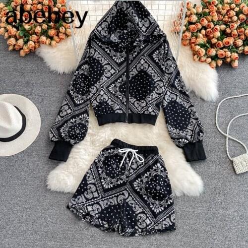 2021 New Spring Autumn Vintage hooded collar long sleeve zipper coat Top + high waist casual wide leg print Shorts two piece set