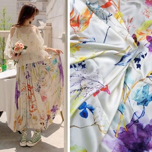 145 * 50cm 2020 Fashion Printing High-Definition Fabric Watercolor Purple Gorgeous Flower Twill Overskirt Garment Material