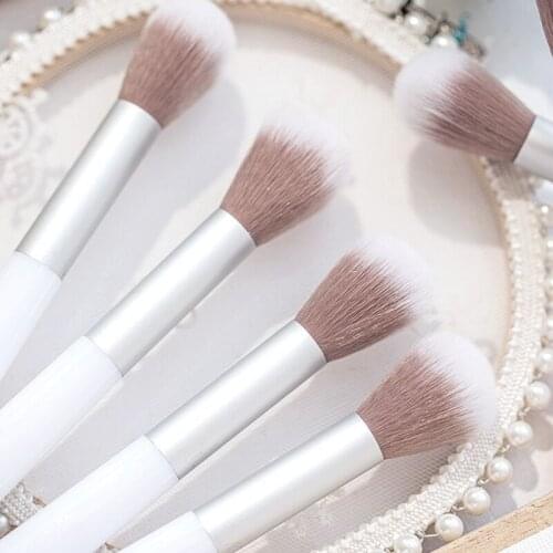 Blush Brush Light Loose Powder Brush Honey Powder Brush Makeup Brush Beauty Makeup Tool Single