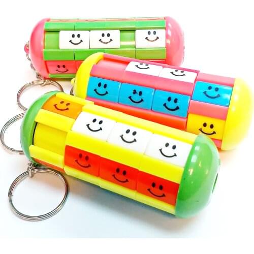3pcs Smile Rotate Puzzle 8cm keychain Kids Party Favor Gifts Pinata toys Novelty gadget cadeau souvenirs regalo easter giveaways