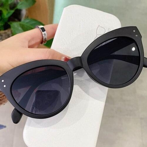 Elbru Fashion Triangular Rivet Simplicity Sunglasses Outdoor Tourism Drive Sunshade Eye Protection Comfortable Sunglasses UV400