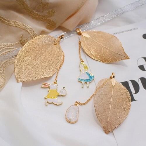 European Alice Rabbit Clock Alloy Bookmarks Marker of Page Birthday Gift Stationery School Office Supply