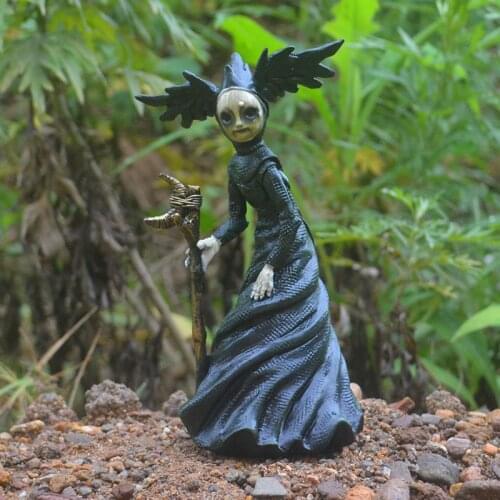 New 2021 Nightmare Witch Resin Craft Halloween Witch Garden Ornament Home Garden Decoration