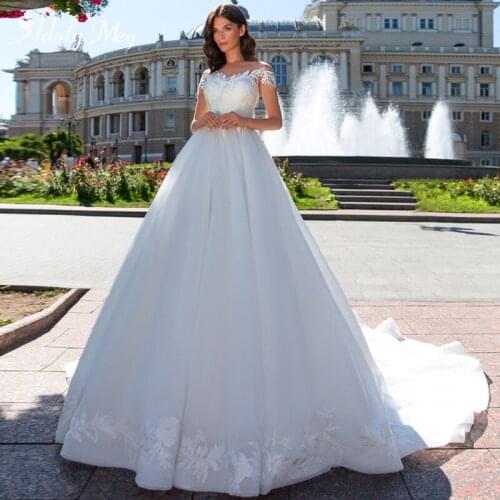Adoly Mey Gorgeous Appliques Court Train A-Line Wedding Dress 2020 Vintage Scoop Neck Cap Sleeve Princess Wedding Gown Plus Size