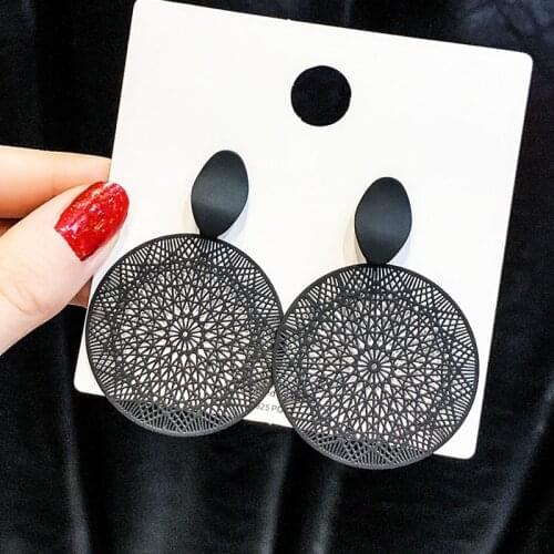 European Vintage Earrings New Creative Exaggerated Black Round Hollow Dangle Drop Earrings Fashion Women Jewelry oorbellen