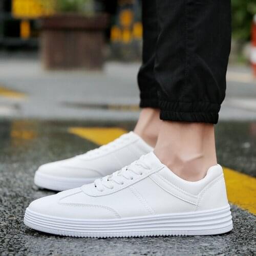 Men Shoes 2021 New Arrival Fashion Breathable Casual Shoes Boy Student Little White Shoes Male Summer Running Shoes Gym Shoes