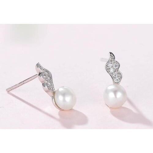 925 Sterling Silver Wings Earrings Female Korean Version Diamond Heart-shaped Shell Beads Synthetic Pearl Simple Ear Jewelry