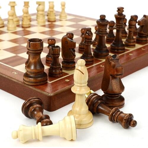 High Grade Wooden Chess Set 4 Queen Chess Game King Height 79mm Chess Pieces Folding 39 cm Chessboard Wooden Chessmen Board Game