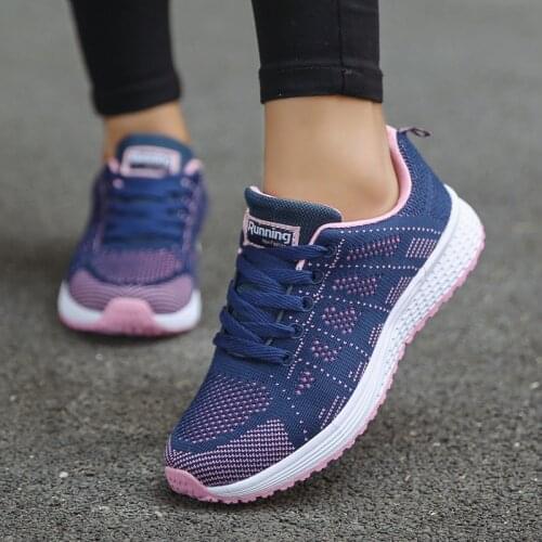 Women Casual Shoes Fashion Breathable Walking Mesh Flat Shoes Sneakers Women 2020 Gym Vulcanized Shoes White Female Footwear