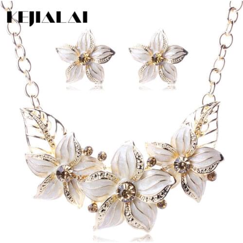 KEJIALAI 2018 New Fashion Female Floral Accessories Lock Chain Gift Chain Mixed Sets Women Parure Bijoux Femme QD-TL9402