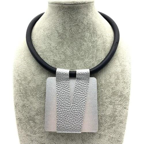 YD&YDBZ Square Metal Leather Drop Short Necklace For Women Vintage Black Rubber Rope Choker Chain Minimalist Jewelry Decorative