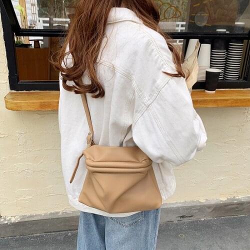 Womens New Retro large capacity air clip bag single shoulder Crossbody Bag