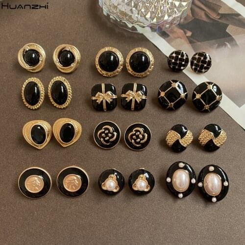 HUANZHI 2020 New Elegant Retro Drip Glaze Asymmetry Pearl Bowknot Flowers People Avatars Earrings for Women Girl Party Jewelry