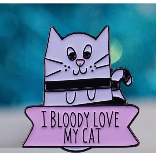 Lovely Cat Lovers Pin Brooch Let everyone know that you're firmly on the side of the cats in the cats vs dogs debate
