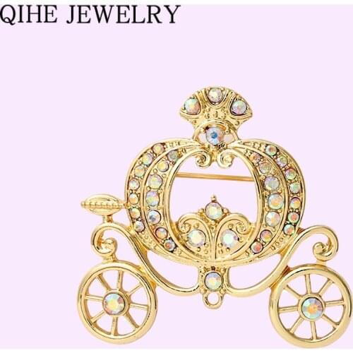 Carousel Candlelight Pumpkin Brooches for Women Fashion Backpacks Clothes Metal Badge Lapel Pin Jewelry Gift 2021 Wholesale