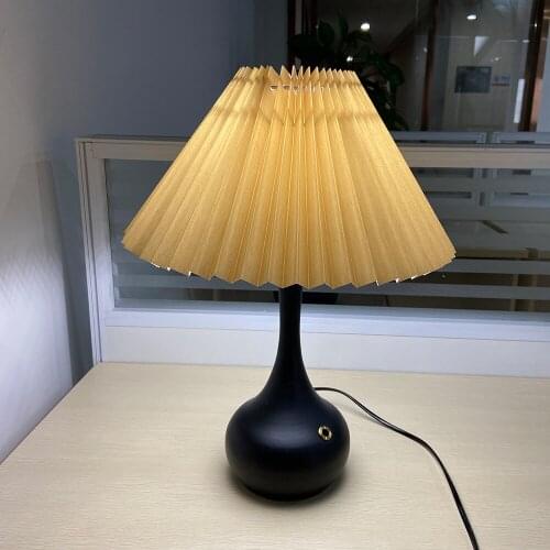 American Vintage Induction Table Lamp with Pleated Shade Nordic White Black Fold Cloth Desk Light for Living Room Bedroom Study