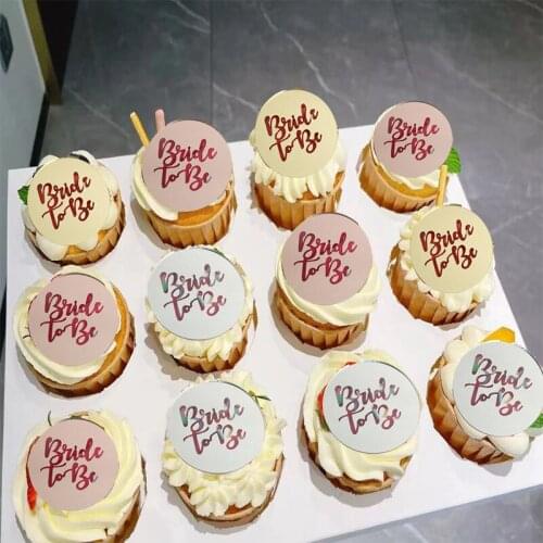 New Bride To Be Wedding Theme Acrylic Cupcake Topper Round Mini Baking Cake Toppers for Wedding Banquet Cake Decoration Supplies