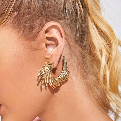 Tocona Korea Charming Irregular Gold Stud Earrings Punk Wing Alloy Metal Earrings for Women Jewelry Festival Gift 13434