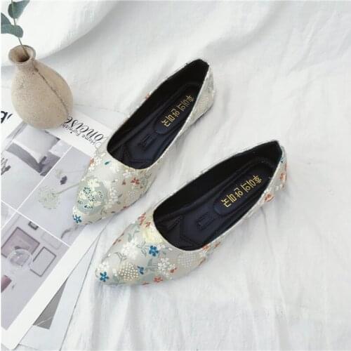2020 fashion wild casual flat shoes womens retro printing lightweight comfortable pointed toe Mujer Chaussure Femme W38-35